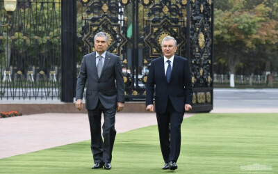 Birinchi Prezidentimiz xotirasi yod etildi Birinchi Prezidentimiz xotirasi yod etildi