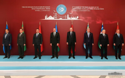 Президент Узбекистана выступил с важными инициативами по расширению многогранного сотрудничества тюркоязычных государств
