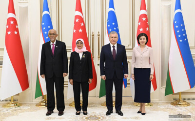 Qabul qilingan hujjatlar ko‘p qirrali O‘zbekiston-Singapur munosabatlarining yanada rivojlanishiga xizmat qiladi Qabul qilingan hujjatlar ko‘p qirrali O‘zbekiston-Singapur munosabatlarining yanada rivojlanishiga xizmat qiladi