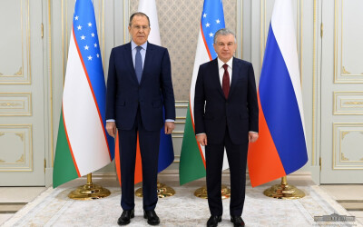 Президент Узбекистана принял главу внешнеполитического ведомства России