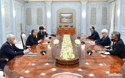 President of Uzbekistan receives a U.S. delegation