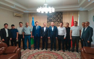 SMTI direktori Bishkekda o’zbek va qirg’iz tadbirkorlari bilan bo’lgan uchrashuvda qatnashdi SMTI direktori Bishkekda o’zbek va qirg’iz tadbirkorlari bilan bo’lgan uchrashuvda qatnashdi