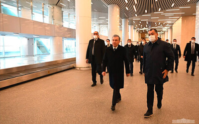 Shavkat Mirziyoyev Samarqand xalqaro aeroportini ko‘zdan kechirdi