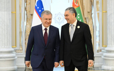 Президент Узбекистана прибыл в Ашхабад