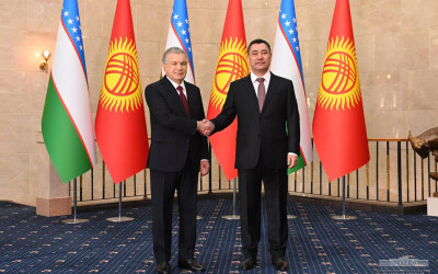 Состоялась торжественная церемония встречи лидера Узбекистана