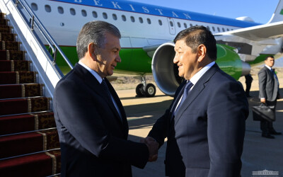 Президент Узбекистана прибыл в Кыргызстан