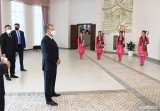 Shavkat Mirziyoyev visits Bakhshi Opera and Art School in Nukus