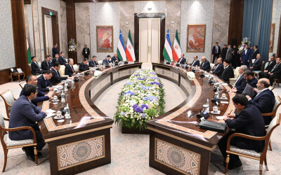 Президенты Узбекистана и Ирана рассмотрели широкий спектр вопросов двустороннего сотрудничества