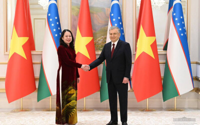 Президент Узбекистана выступил за кардинальное расширение взаимовыгодного сотрудничества с Вьетнамом