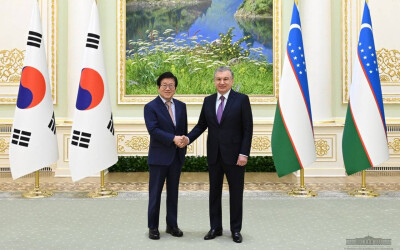Президент Узбекистана принял делегацию парламента Южной Кореи