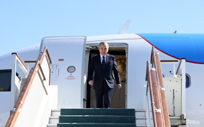 Prezident Qoraqalpog‘istonga keldi Prezident Qoraqalpog‘istonga keldi