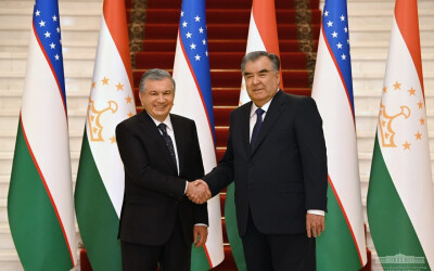 Лидеры Узбекистана и Таджикистана рассмотрели актуальные вопросы сотрудничества