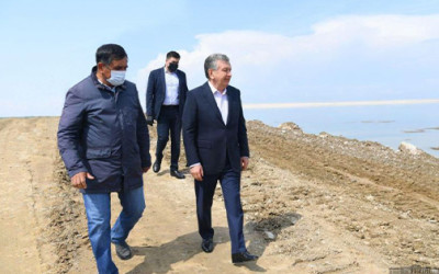 Сув омборида олиб борилаётган ишлар юзасидан кўрсатмалар берилди Сув омборида олиб борилаётган ишлар юзасидан кўрсатмалар берилди