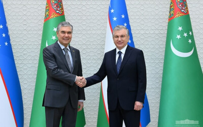 Presidents of Uzbekistan and Turkmenistan discuss issues of strengthening strategic partnership