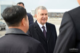 Президент посетил недавно введенные в строй промышленные предприятия в Джизаке