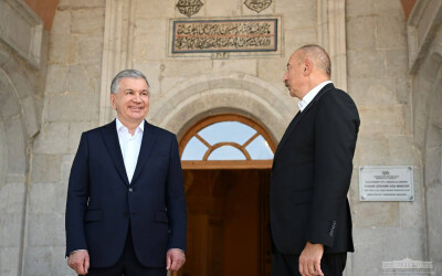 Президент Узбекистана посетил город Шушу