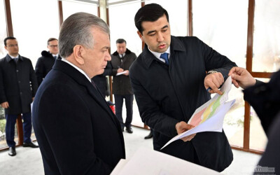 Prezident qishloq xo‘jaligidagi ishlarni ko‘zdan kechirdi Prezident qishloq xo‘jaligidagi ishlarni ko‘zdan kechirdi