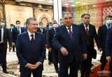 Президенты посетили ковровую фабрику в Кайраккуме
