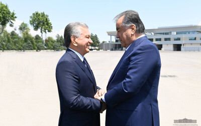 Tojikiston Prezidenti O‘zbekistonga keldi Tojikiston Prezidenti O‘zbekistonga keldi