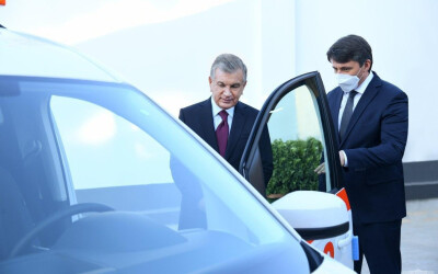 Prezident yangi avtomobil modellarini koʻzdan kechirdi