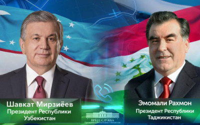 Президенты Узбекистана и Таджикистана провели телефонный разговор