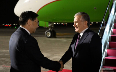 Президент Узбекистана прибыл в Сиань