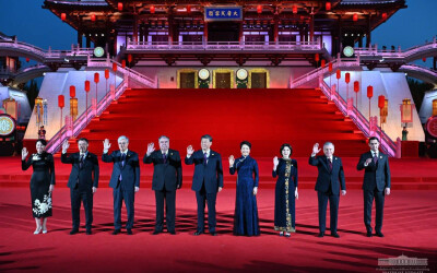 Состоялась торжествення встреча участников саммита «Центральная Азия - Китай»