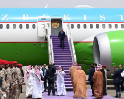 Начался визит Президента Узбекистана в Саудовскую Аравию