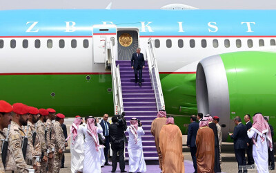 Ўзбекистон Президентининг Саудия Арабистонига ташрифи бошланди
